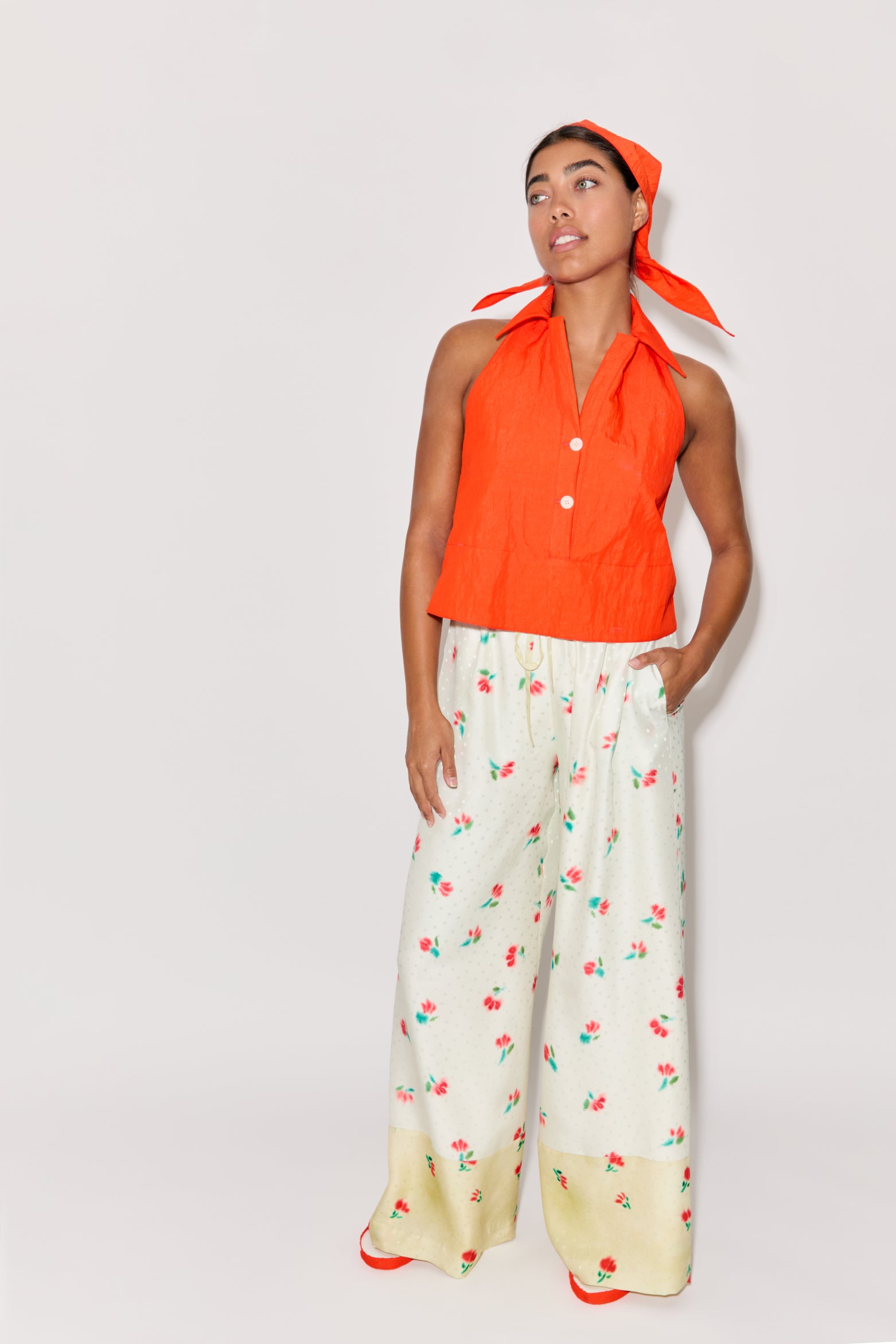 パンツ SOSNOVSKA FLORAL WRAP FRONTO PANTS Everyday Floral Print Pants - Black Multi | Fashion Nova