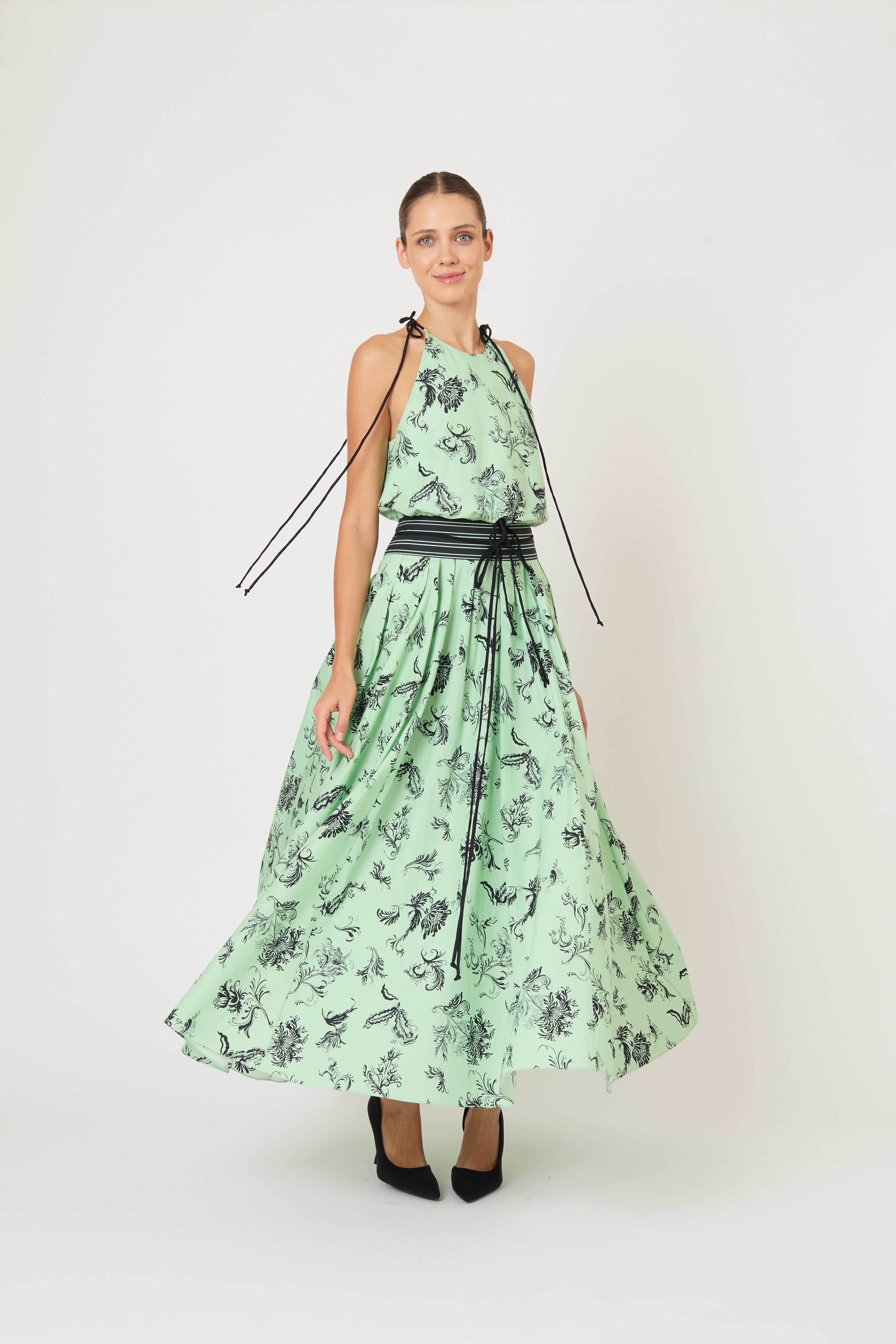 ルルルン(pinkapril) Draw Me Closer Top in Tossed Floral Cotton Poplin – Rosie Assoulin