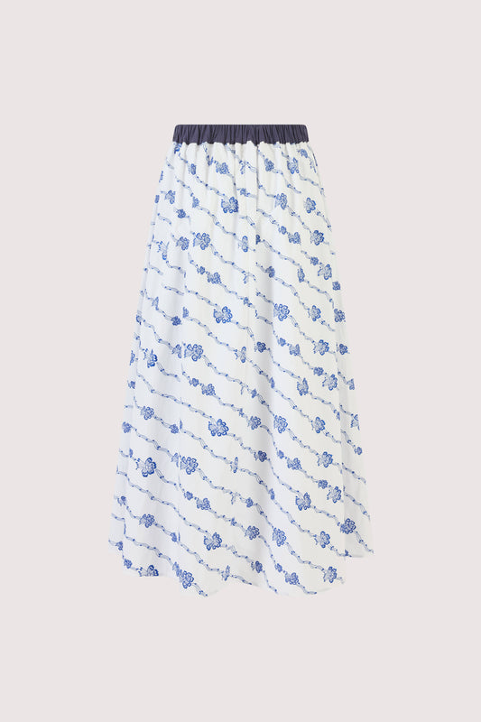 Easy Does It Skirt in Winding Vines Embroidered Poplin