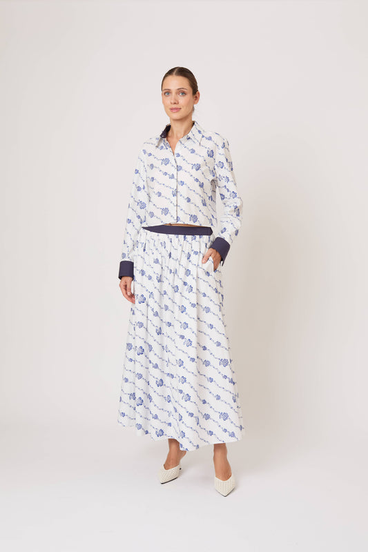 Cropped Button Down in Winding Vines Embroidered Poplin