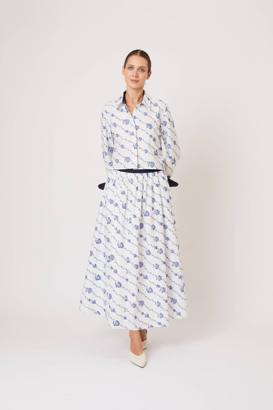 Cropped Button Down in Winding Vines Embroidered Poplin