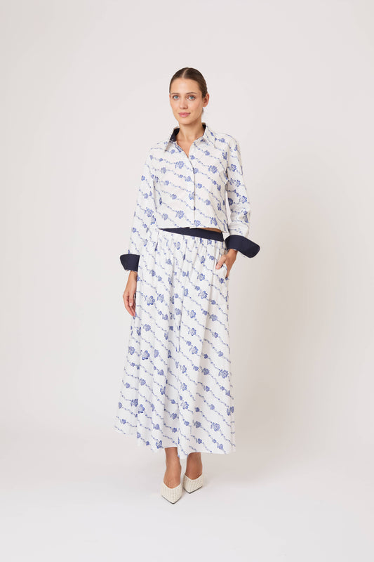 Cropped Button Down in Winding Vines Embroidered Poplin